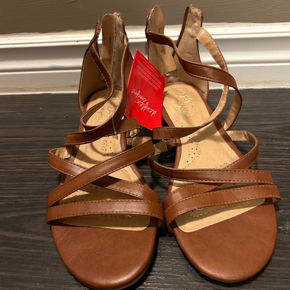 Cute Dexflex Comfort strap sandals - Picture 2 of 6